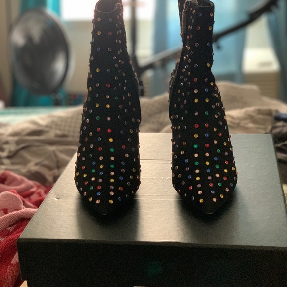 Saint Laurent Betty Booties - Picture 3 of 5